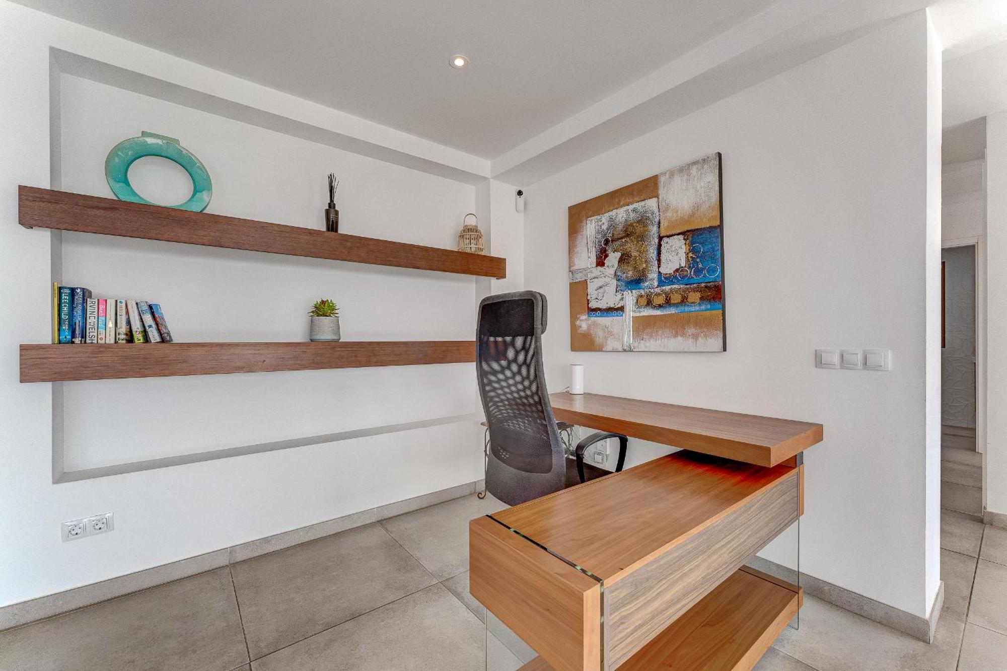 Fabulous Contemporary 5 Bedroom Villa With Private Heated Pool, Sleeps Max 13 칼라오살바헤 외부 사진