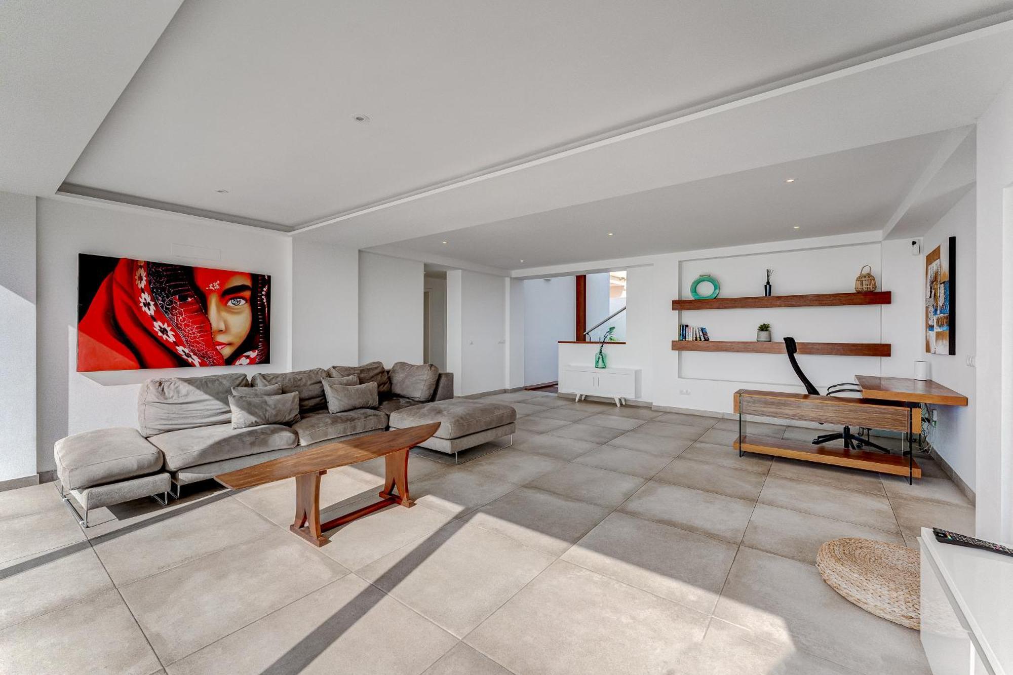 Fabulous Contemporary 5 Bedroom Villa With Private Heated Pool, Sleeps Max 13 칼라오살바헤 외부 사진