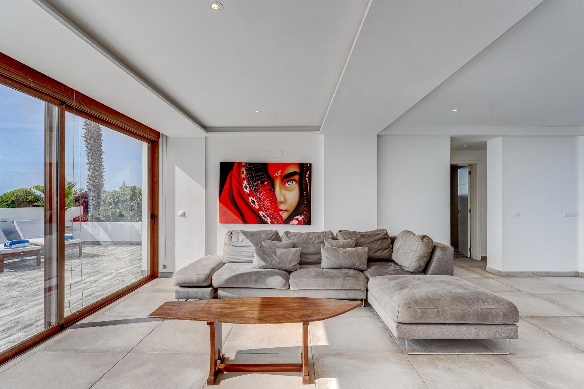 Fabulous Contemporary 5 Bedroom Villa With Private Heated Pool, Sleeps Max 13 칼라오살바헤 외부 사진