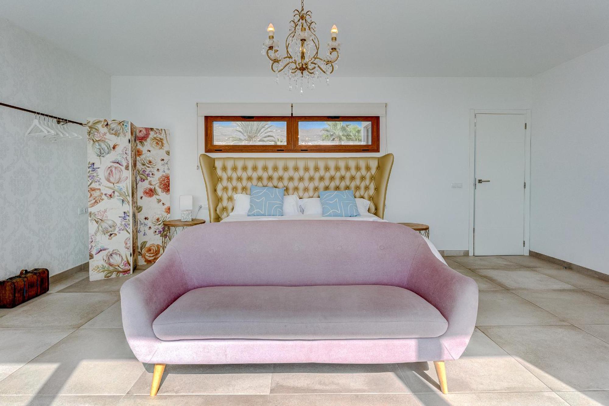 Fabulous Contemporary 5 Bedroom Villa With Private Heated Pool, Sleeps Max 13 칼라오살바헤 외부 사진