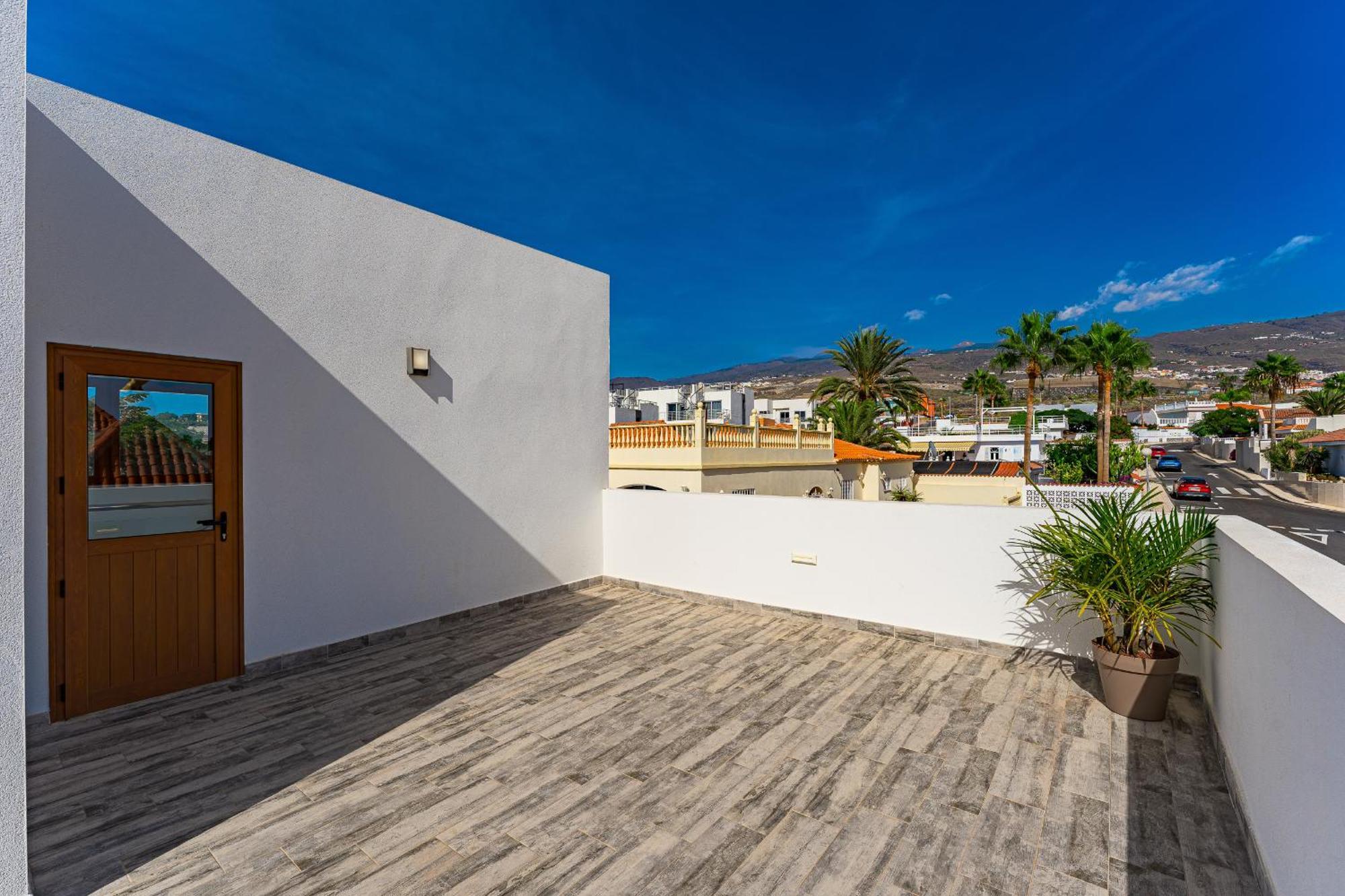 Fabulous Contemporary 5 Bedroom Villa With Private Heated Pool, Sleeps Max 13 칼라오살바헤 외부 사진
