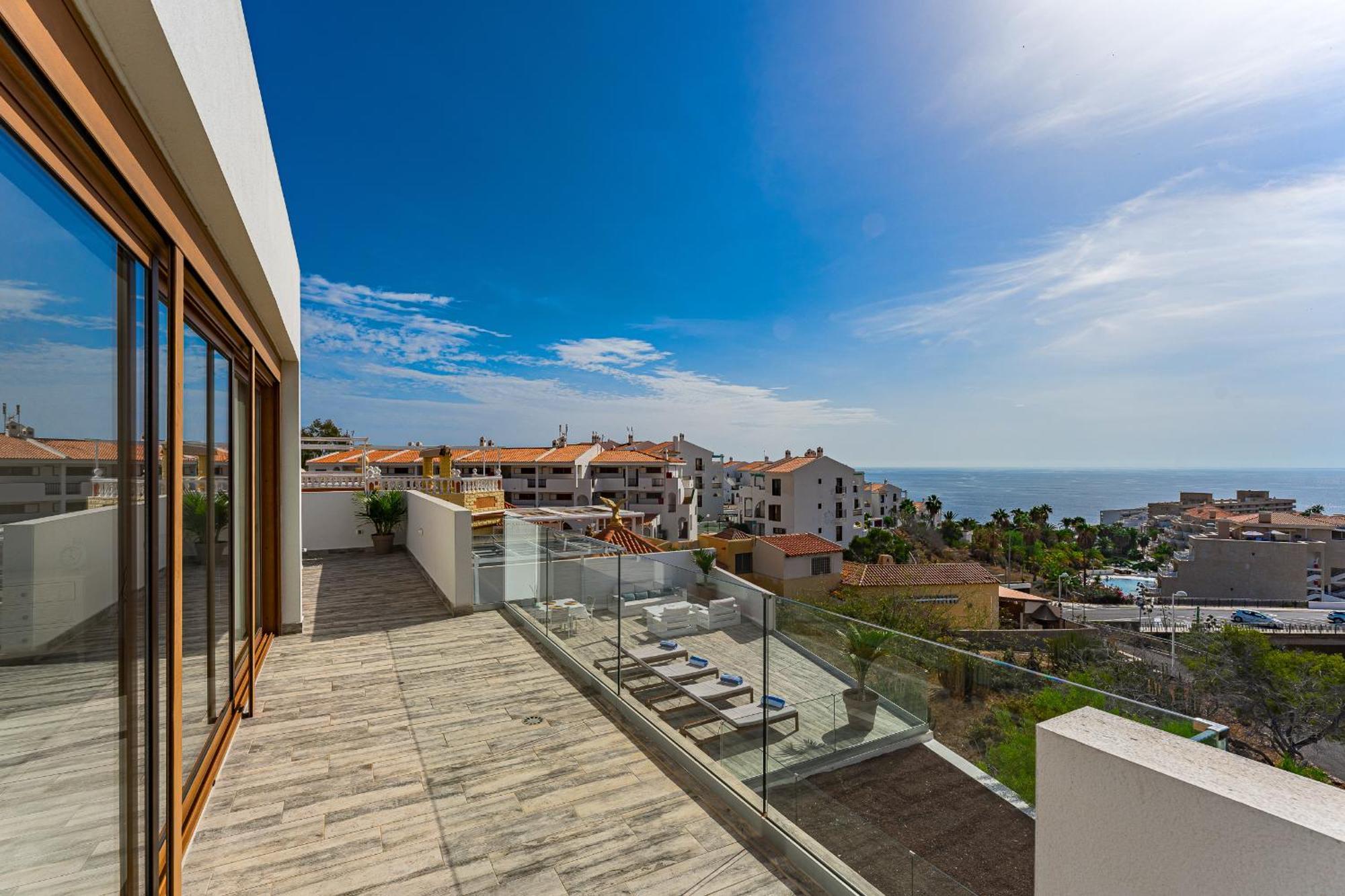 Fabulous Contemporary 5 Bedroom Villa With Private Heated Pool, Sleeps Max 13 칼라오살바헤 외부 사진